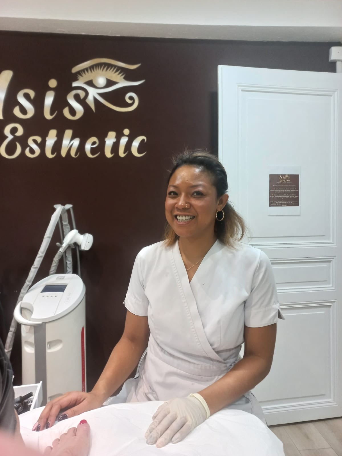 Manucure Semi-Permanent — 35€